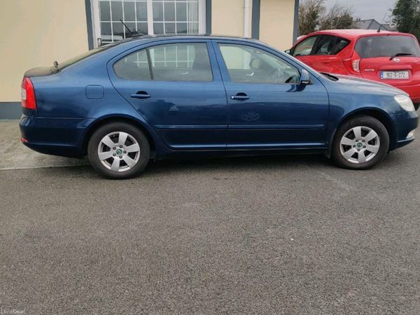 Skoda Octavia Saloon, Diesel, 2012, Blue