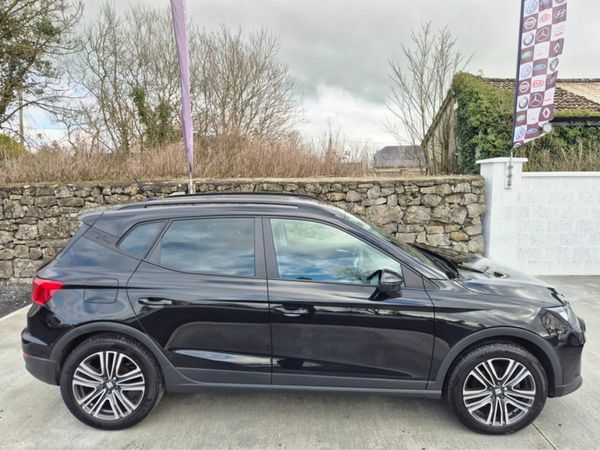 SEAT Arona Hatchback, Petrol, 2024, Black