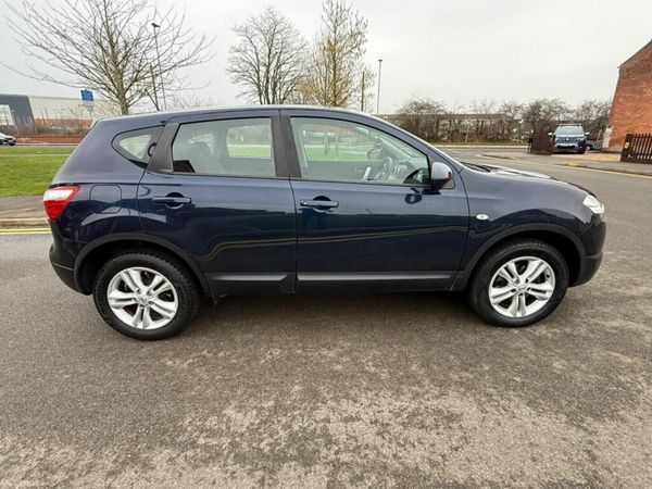 Nissan Qashqai Hatchback, Diesel, 2012, Blue