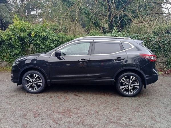 Nissan Qashqai MPV, Diesel, 2020, Black