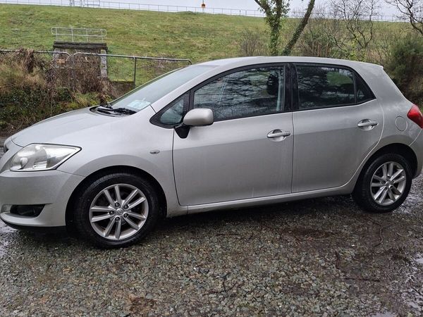 Toyota Auris Hatchback, Petrol, 2009, Silver