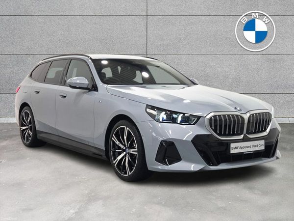 BMW 5-Series Estate, Petrol Plug-in Hybrid, 2025, Grey