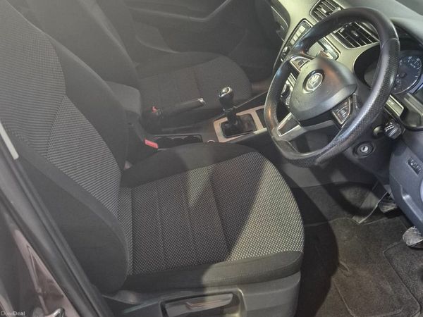 Skoda Octavia Saloon, Petrol, 2015, Brown