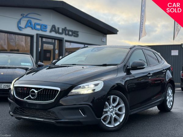 Volvo V40 Hatchback, Diesel, 2017, Black