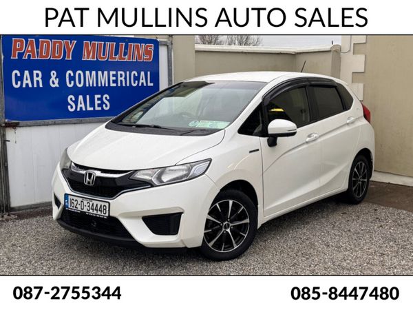 Honda Fit Hatchback, Petrol Hybrid, 2016, White