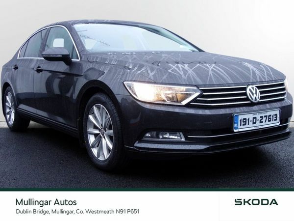 Volkswagen Passat Saloon, Diesel, 2019, Grey