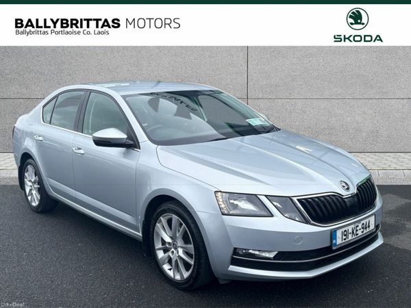 Skoda Octavia Saloon, Diesel, 2019, Grey