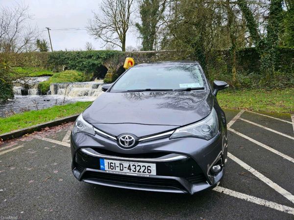 Toyota Avensis Saloon, Petrol, 2016, Grey