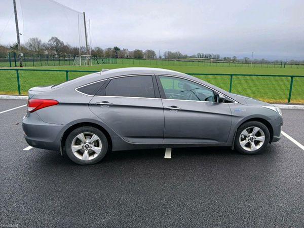 Hyundai i40 Saloon, Diesel, 2013, Silver