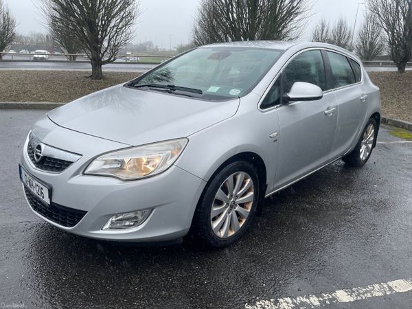 Opel Astra MPV, Diesel, 2012, Silver
