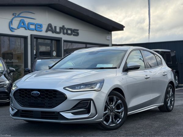 Ford Focus Hatchback, Petrol, 2023, Silver