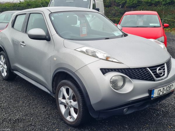 Nissan Juke SUV, Petrol, 2012, Silver