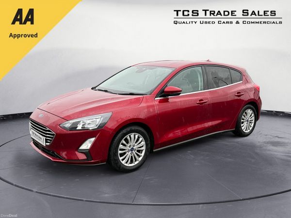 Ford Focus Hatchback, Diesel, 2018, Red