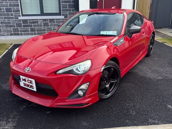 Toyota GT86 Coupe, Petrol, 2014, Red