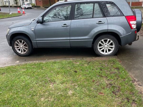 Suzuki Grand Vitara SUV, Diesel, 2008, Grey