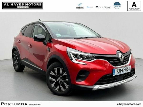 Renault Captur Hatchback, Petrol, 2023, Red