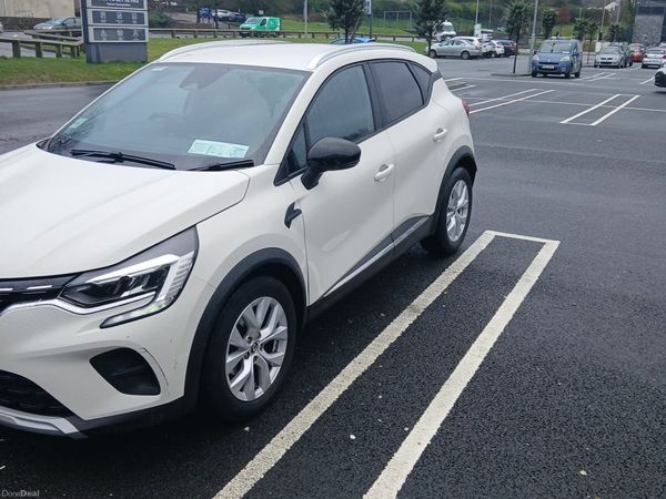 Renault Captur Hatchback, Petrol, 2020, White