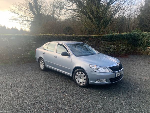 Skoda Octavia Hatchback, Diesel, 2010, Blue