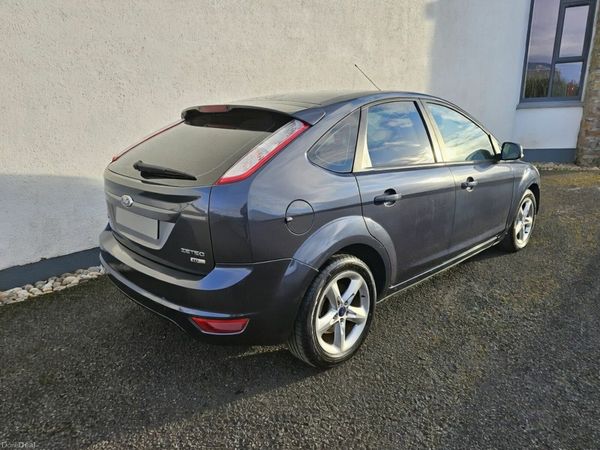 Ford Focus Hatchback, Diesel, 2009, Grey