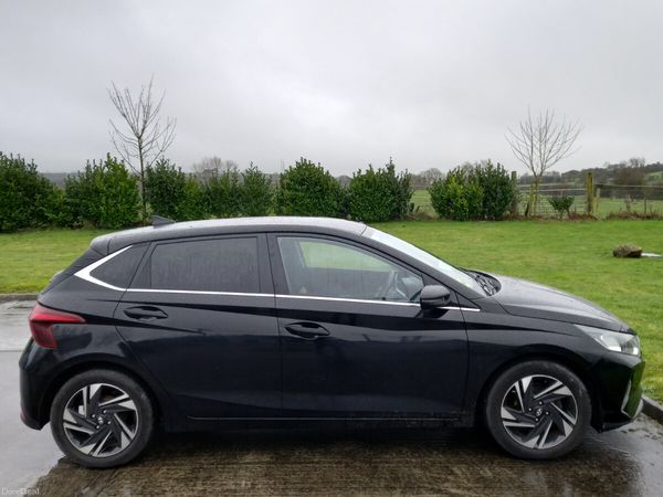 Hyundai i20 Hatchback, Petrol, 2021, Black