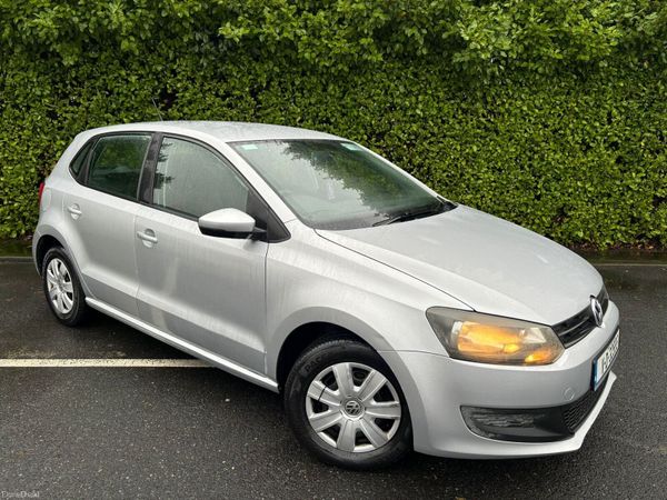 Volkswagen Polo Hatchback, Petrol, 2011, Silver