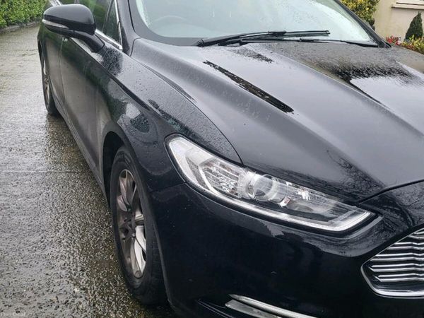 Ford Mondeo Hatchback, Diesel, 2017, Black