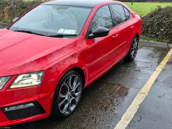 Skoda Octavia Saloon, Diesel, 2018, Red