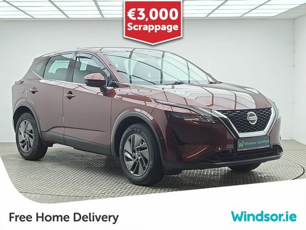 Nissan Qashqai MPV, Petrol, 2022, Red