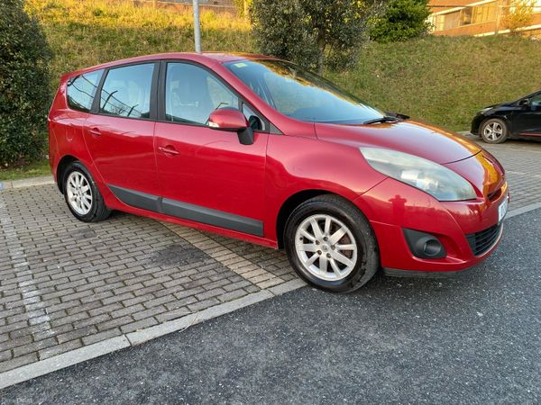 Renault Grand Scenic MPV, Diesel, 2010, Red
