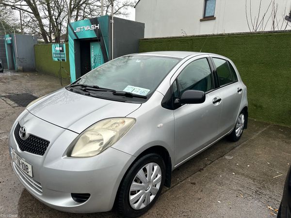 Toyota Yaris Hatchback, Petrol, 2007, Silver