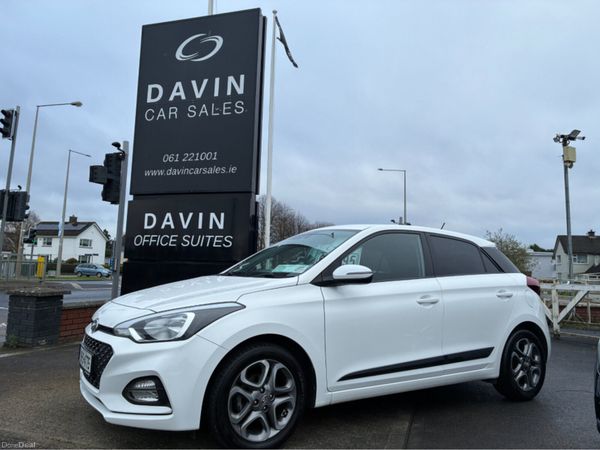 Hyundai i20 Hatchback, Petrol, 2019, White
