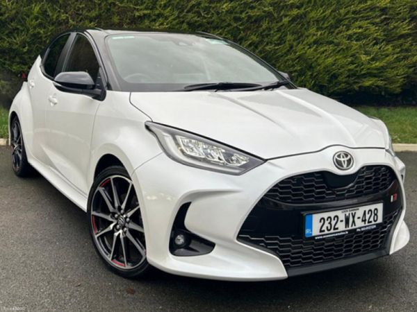 Toyota Yaris Hatchback, Petrol Hybrid, 2023, White