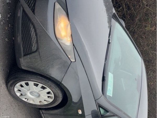 Volkswagen Passat Saloon, Diesel, 2008, Silver