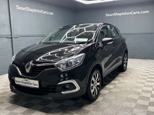 Renault Captur Hatchback, Petrol, 2019, Black