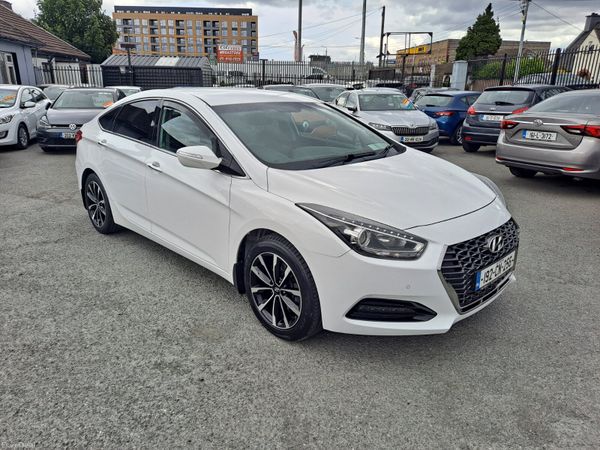 Hyundai i40 Saloon, Diesel, 2019, White