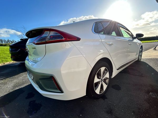 Hyundai IONIQ Hatchback, Electric, 2019, White