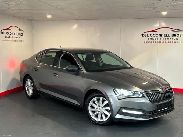 Skoda Superb Hatchback, Diesel, 2022, Grey