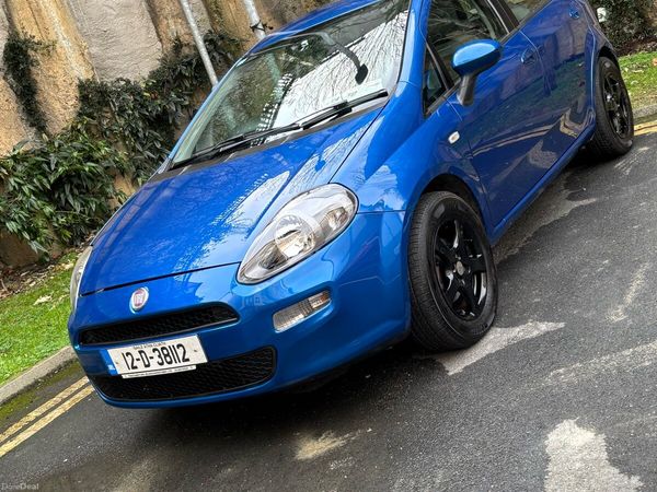 Fiat Punto Hatchback, Petrol, 2012, Blue