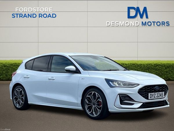 Ford Focus Hatchback, Petrol Hybrid, 2025, White