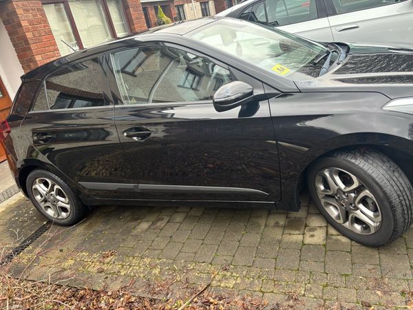 Hyundai i20 Hatchback, Petrol, 2019, Black
