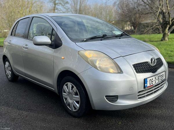 Toyota Yaris Hatchback, Petrol, 2006, Silver