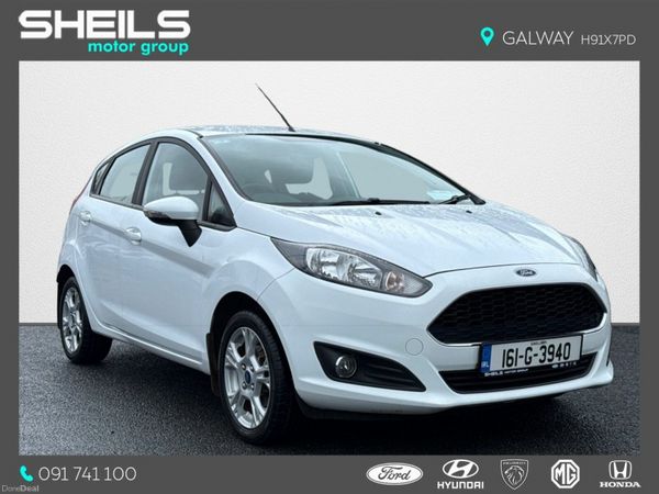 Ford Fiesta Hatchback, Petrol, 2016, White
