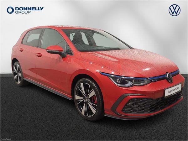 Volkswagen Golf Hatchback, Petrol Hybrid, 2022, Red