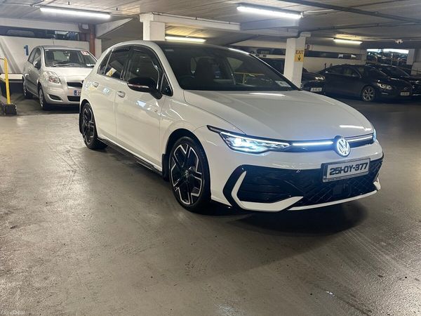 Volkswagen Golf Estate, Diesel, 2025, White