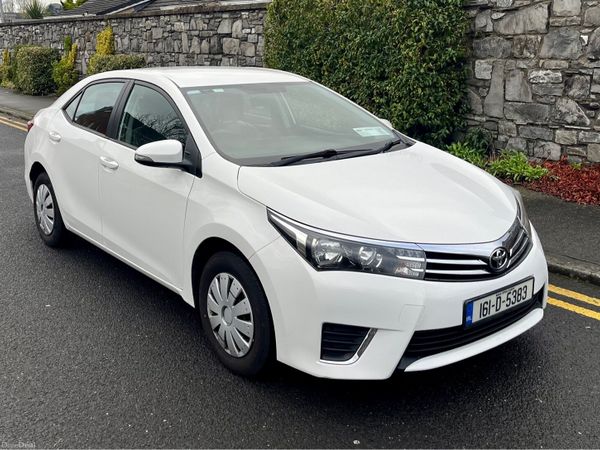 Toyota Corolla Saloon, Petrol, 2016, White