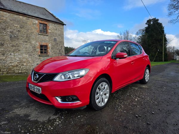 Nissan Pulsar Hatchback, Petrol, 2015, Red