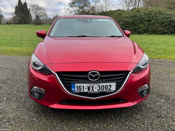 Mazda Mazda3 Hatchback, Diesel, 2016, Red