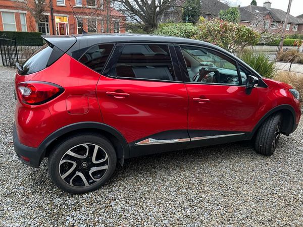 Renault Captur Hatchback, Petrol, 2017, Red