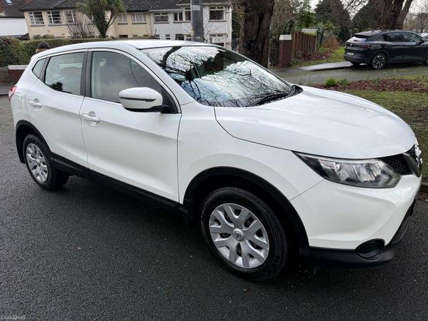 Nissan Qashqai Hatchback, Diesel, 2015, White