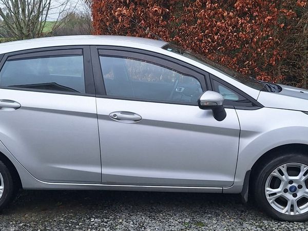 Ford Fiesta Hatchback, Diesel, 2013, Silver